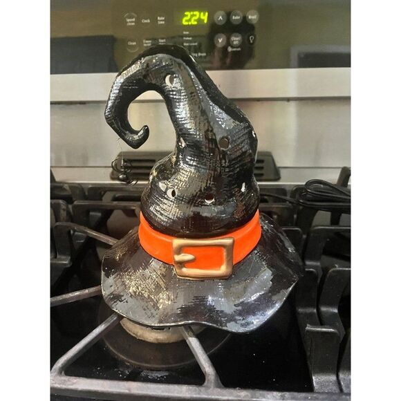 Scentsy Wax Warmer Salem Halloween - Picture 2 of 6